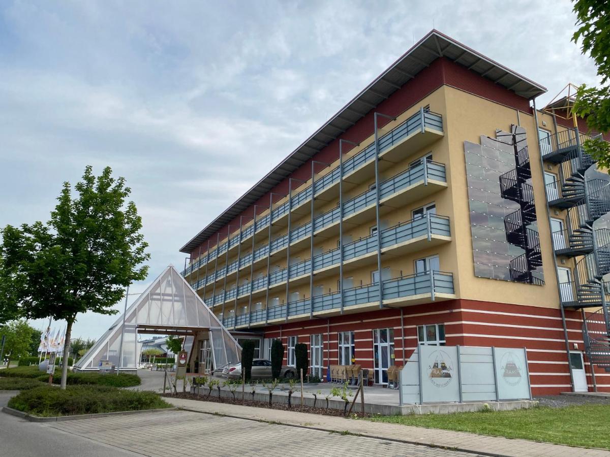 Kurhotel Pyramide 巴特温茨海姆 外观 照片